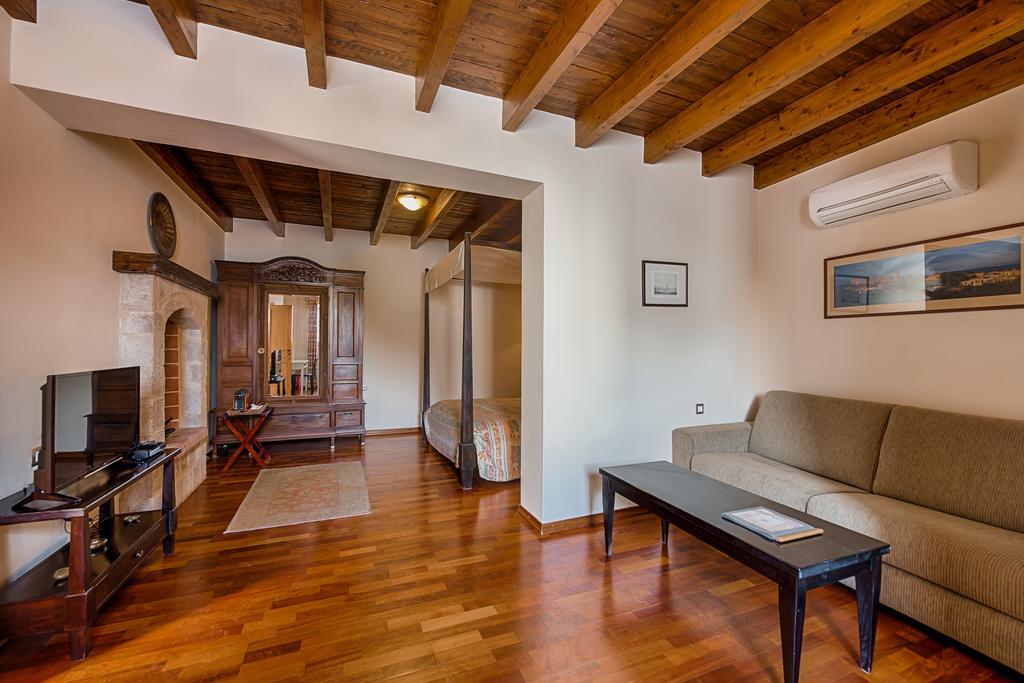 Zacosta Bed & Breakfast 4*