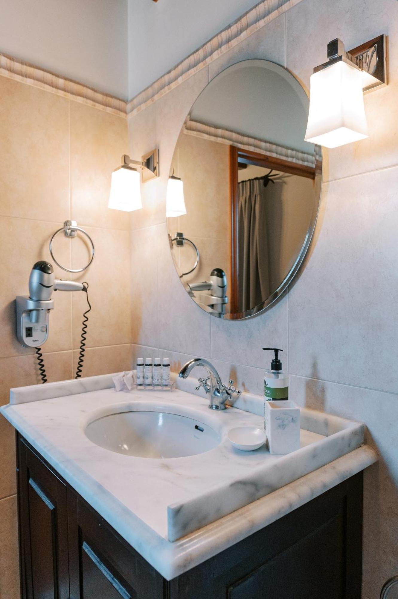Zacosta Bed & Breakfast 4*